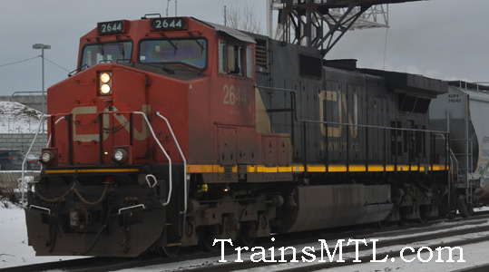 Locomotive CN2644 left side / coté gauche